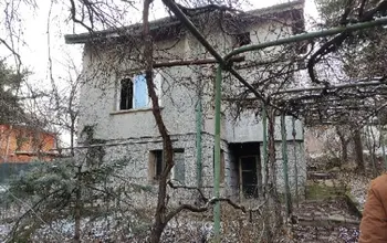 Auction image House