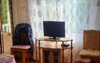 Auction image House