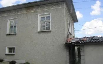 Auction image House