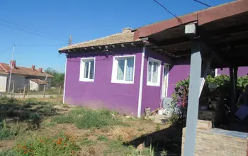 Auction image House