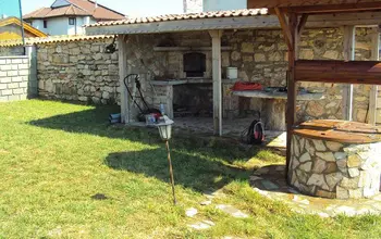 Auction image Вила, бунгало, преместваема постройка