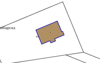 Auction image Residential building