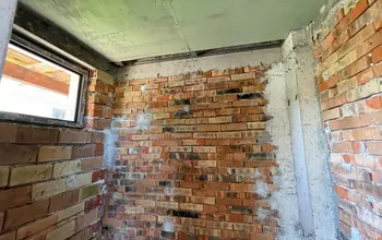 Auction image House