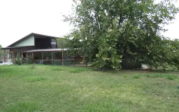 Auction image House