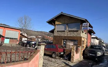 Auction image Business property