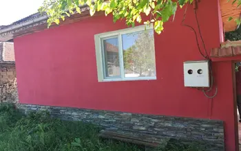 Auction image House