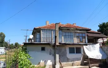 Auction image House