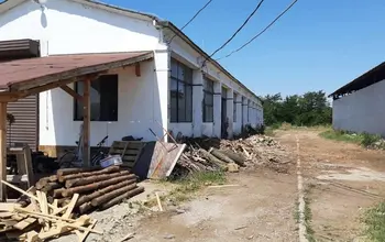 Auction image Factory, Manufacturing
