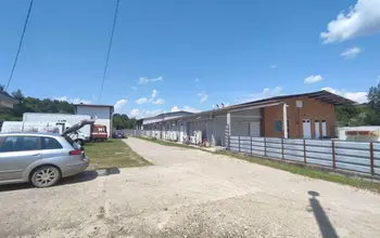 Auction image Factory, Manufacturing
