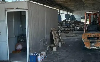 Auction image Factory, Manufacturing