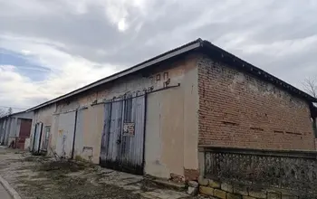 Auction image Warehouse