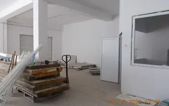 Auction image Factory, Manufacturing