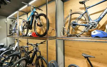 Auction image Garage